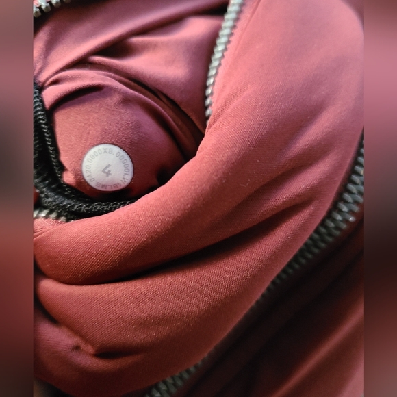 Lululemon Dynamic Movement Jacket Insulated Water Repellent Savannah sz. 4 - Picture 7 of 9